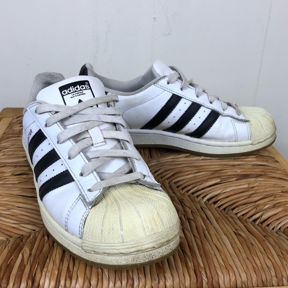 Adidas Superstar Sneakers Sz 6 - Picture 6 of 13